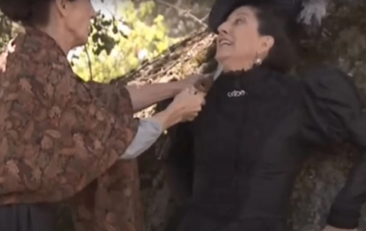 Akacjowa 38 - 504 i 505 odc. Ursula dusi Guadelupe! Streszczenie 504 i 505  odcinka.