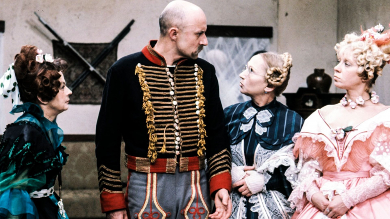 Obrazek w treści Teatr Telewizji: Damy i huzary - sztuka Aleksandra Fredry [jpg]