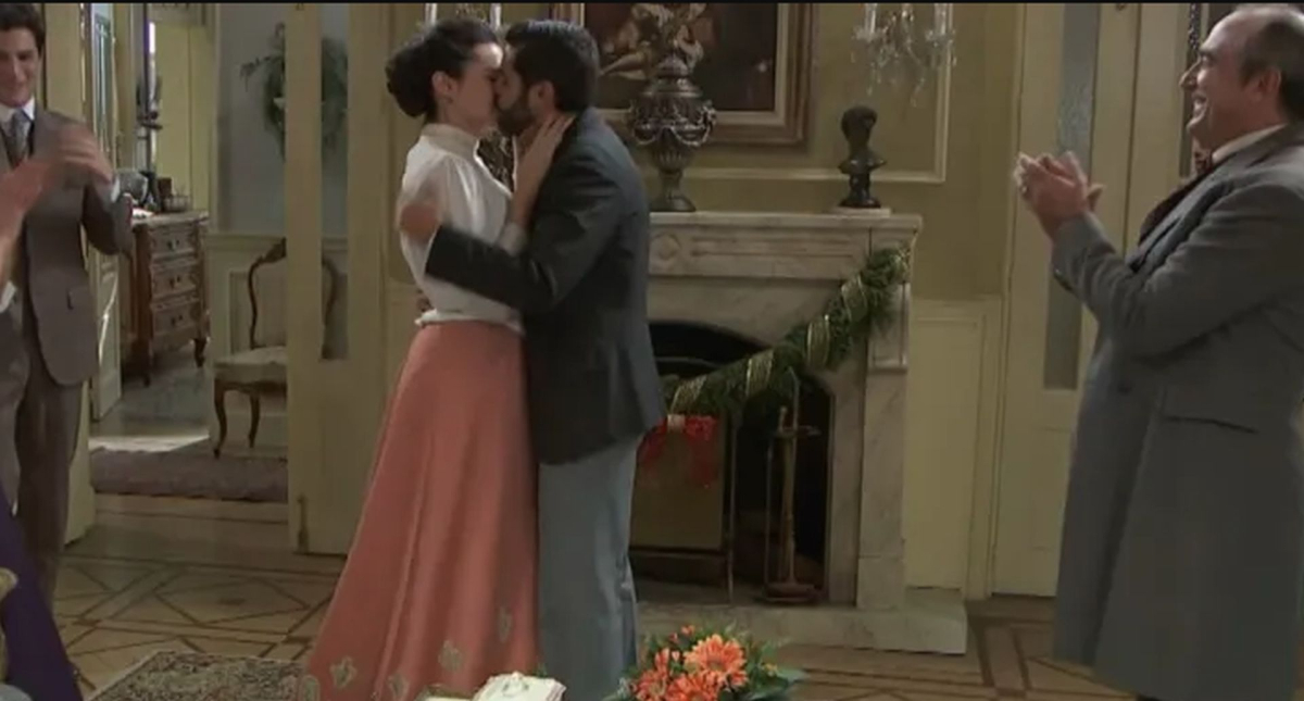 Kadr z serialu "Akacjowa 38", emitowanego na antenie TVP 2. 