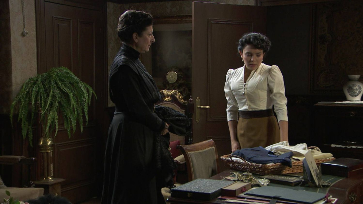 Kadr z serialu "Akacjowa 38", emitowanego na antenie TVP 2. 