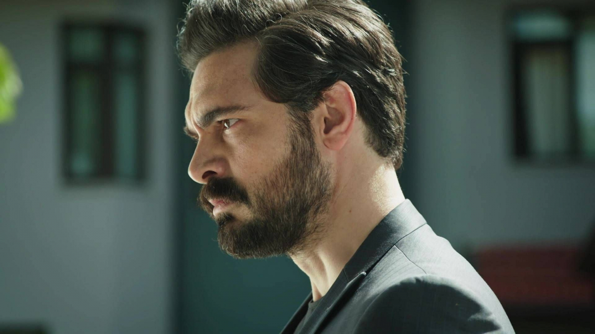 Yaman, bohater serialu "Dziedzictwo" jest świadkiem oświadczyn