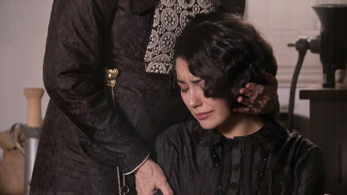 Bohaterowie hiszpańskiego serialu "Sześć sióstr" na TVP Kobieta.