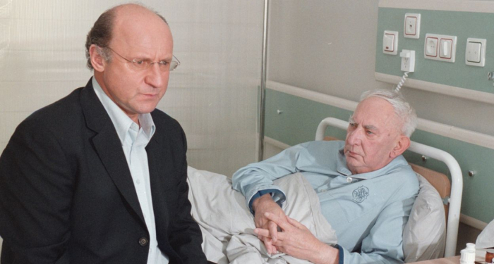 Obrazek w treści Teatr Telewizji: Sala 108. Spektakl z Gustawem Holoubkiem i Piotrem Fronczewskim już dziś na TVP 1! [jpg]