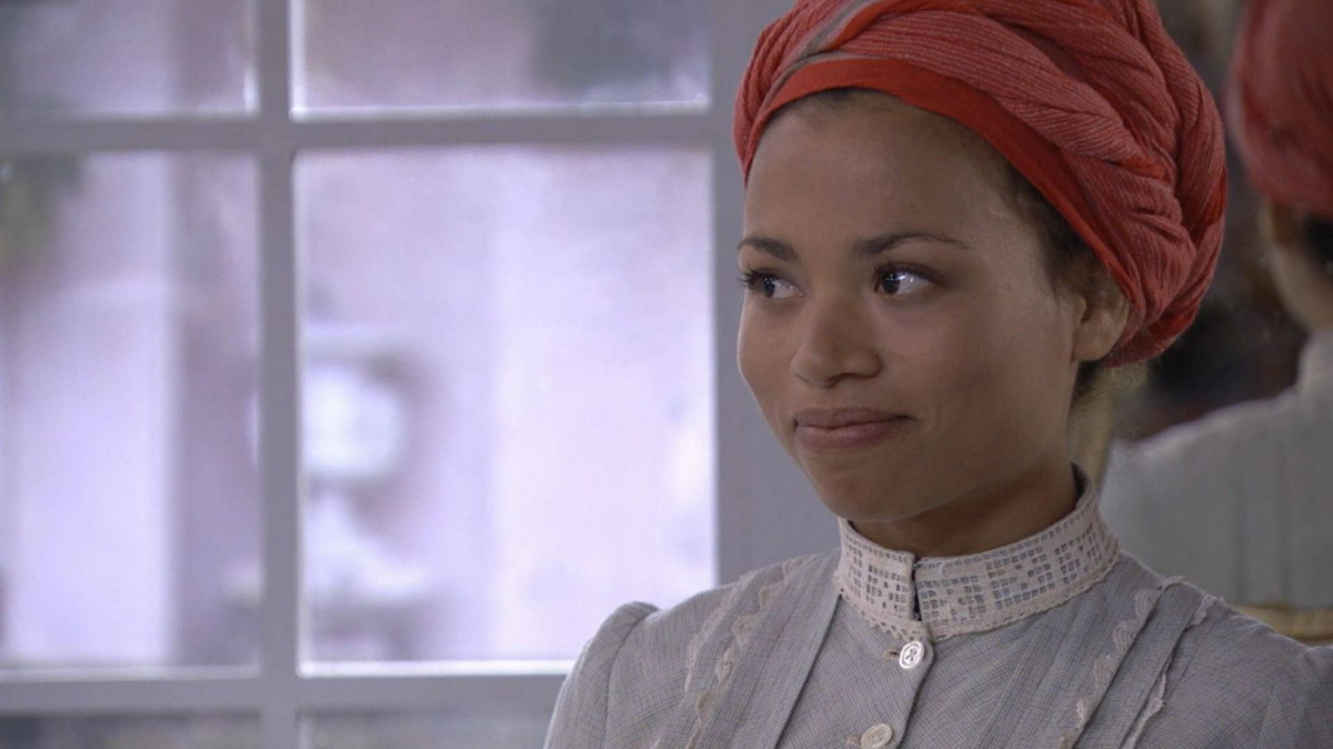 Akacjowa 38 odc. 608. Habiba demaskuje nadużycia na plantacjach. Elvira zaskoczona decyzją Simona! Streszczenie 608 i 609 odc.