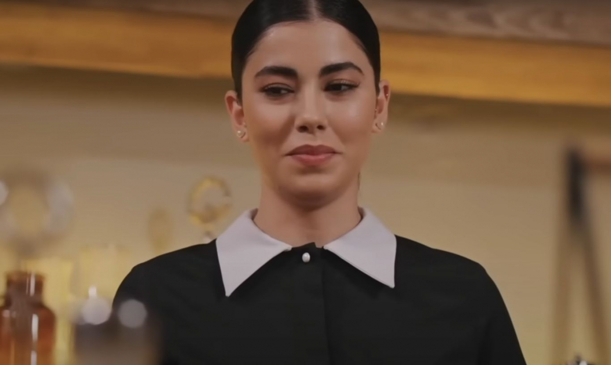 Asli, bohaterka serialu "Złoty chłopak"