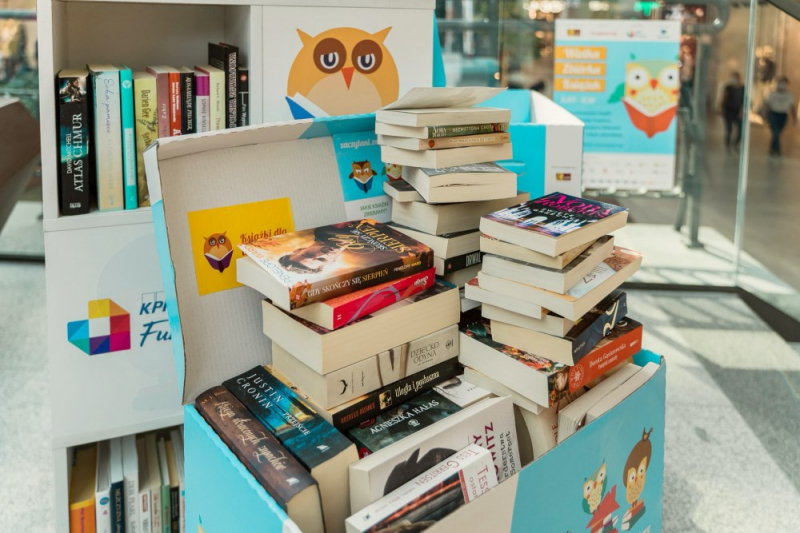 Obrazek w treści Zebrano niemal 300 tysięcy książek na cele charytatywne  [jpg]