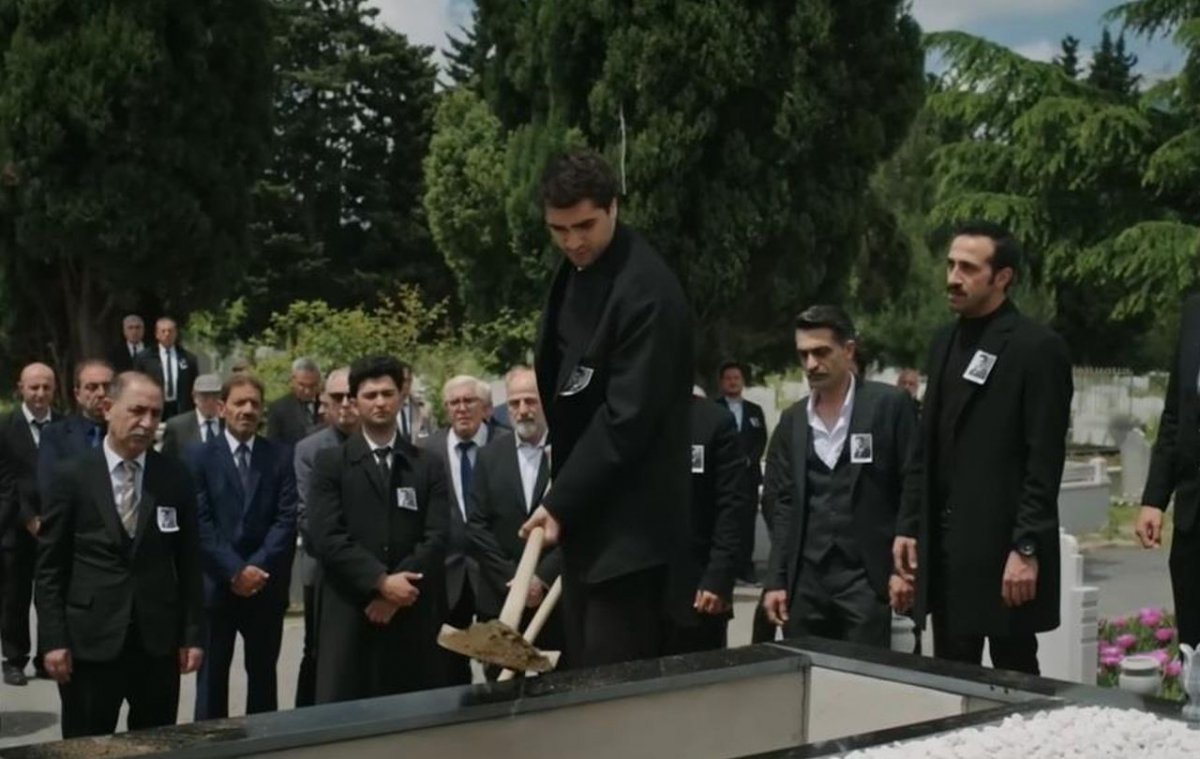 Bohaterowie serialu "Złoty chłopak"