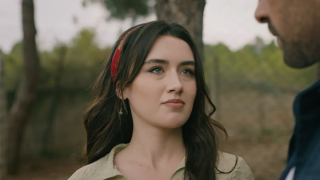  Kymet chce zaimponować rodzinie Selmy w 245 odcinku serialu Wichrowe wzg&oacute;rze. 