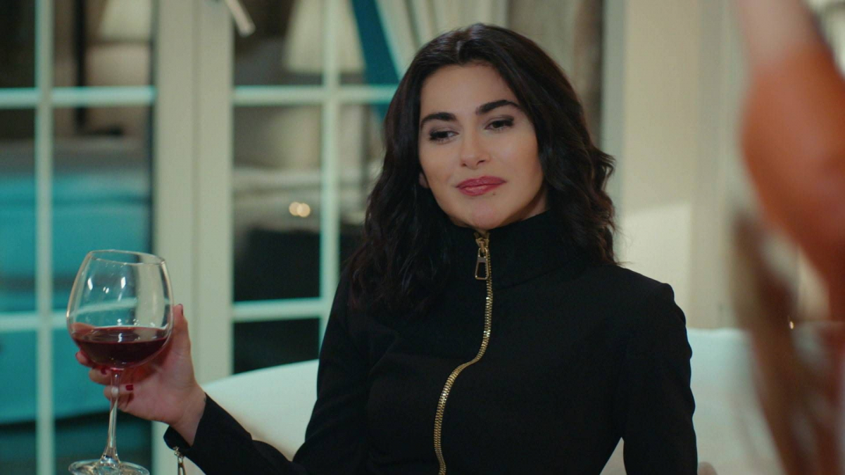 Sahika, bohaterka serialu "Zakazany owoc", emitowanego na TVP 2