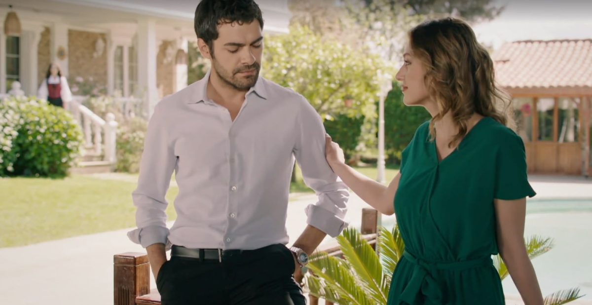 Babcia Zumrut atakuje Bernę w 179 odcinku serialu Wichrowe wzgórze