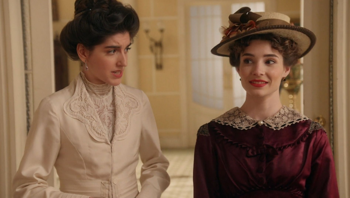 Bohaterowie serialu "La Promesa - pałac tajemnic", emitowanego na antenie TVP 2.