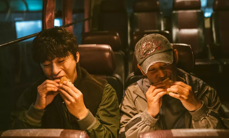 Obrazek w treści D.* P. - koreański serialowy dramat powstały na bazie internetowej kreskówki do obejrzenie na Netflix  [jpg]