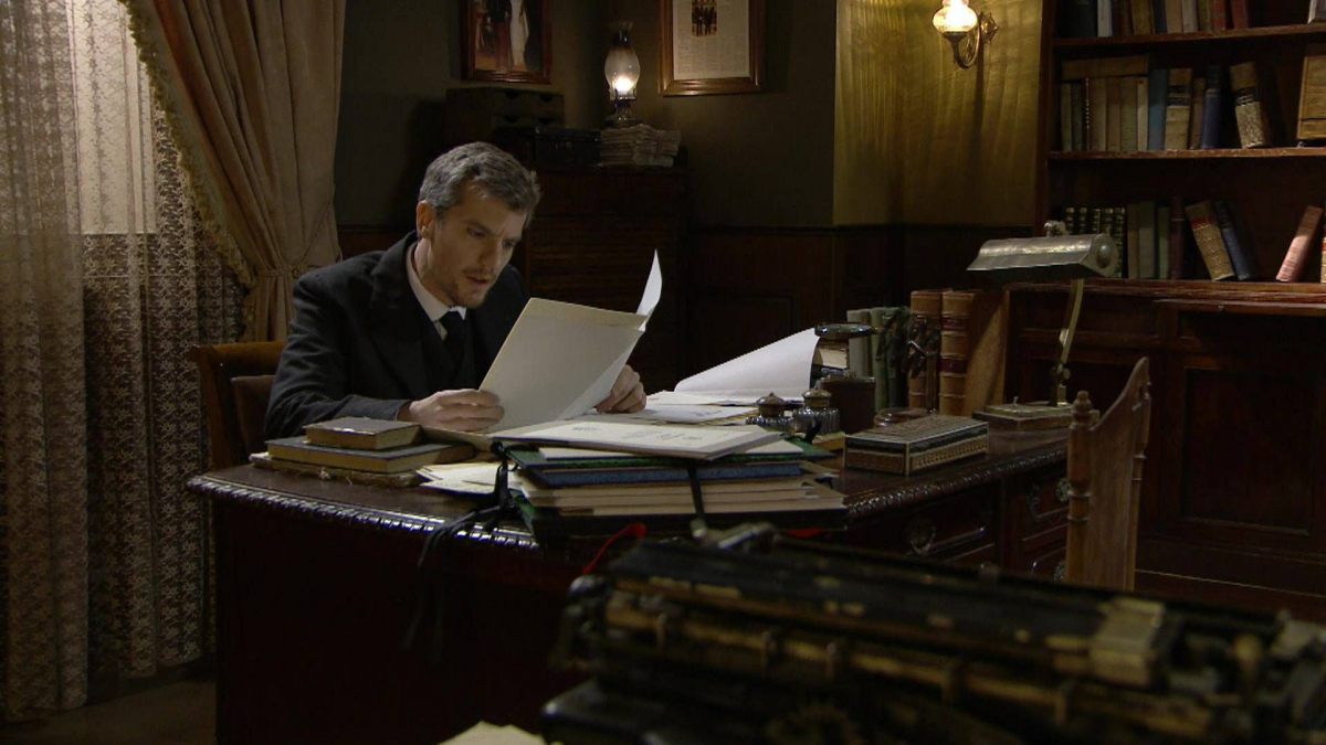 Mauro, bohater serialu "Akacjowa 38", emitowanego na antenie TVP 2