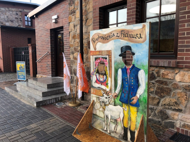 Obrazek w treści W XIX-wiecznym domku powstała biblioteka! To jedyna taka w Polsce! [jpg]