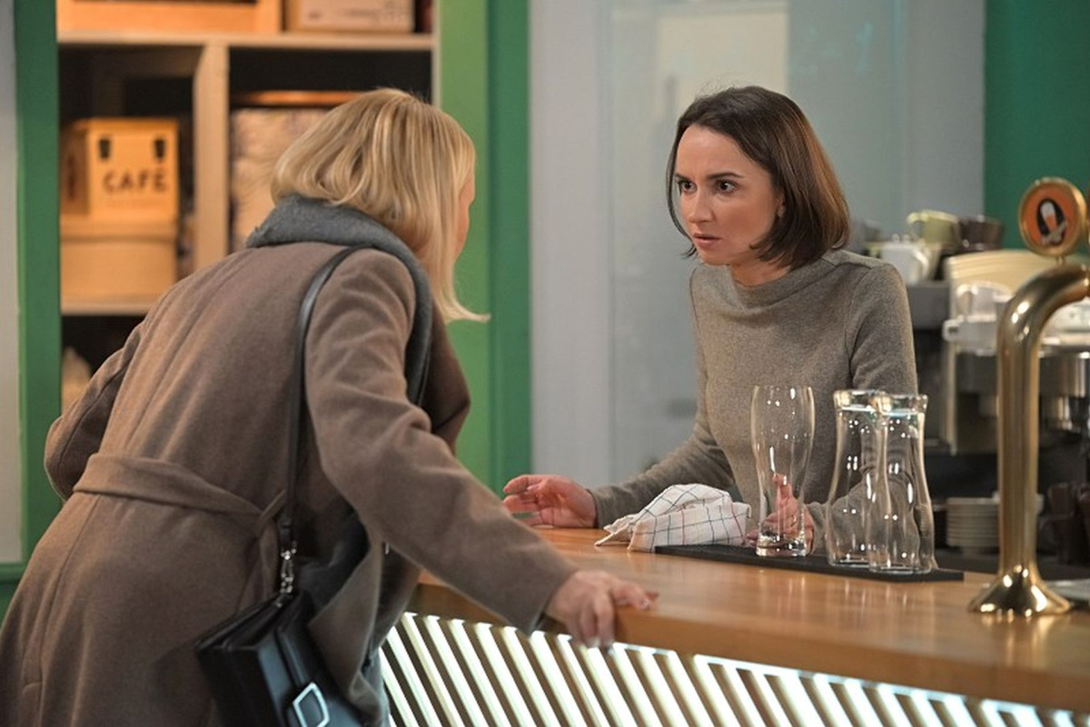 Pierwsza miłość - 4007 odc. Emilka zastawia rodzinne pamiątki, by ratować fabrykę. Melisa knuje za jej plecami Streszczenie 4007 i 4008 odc