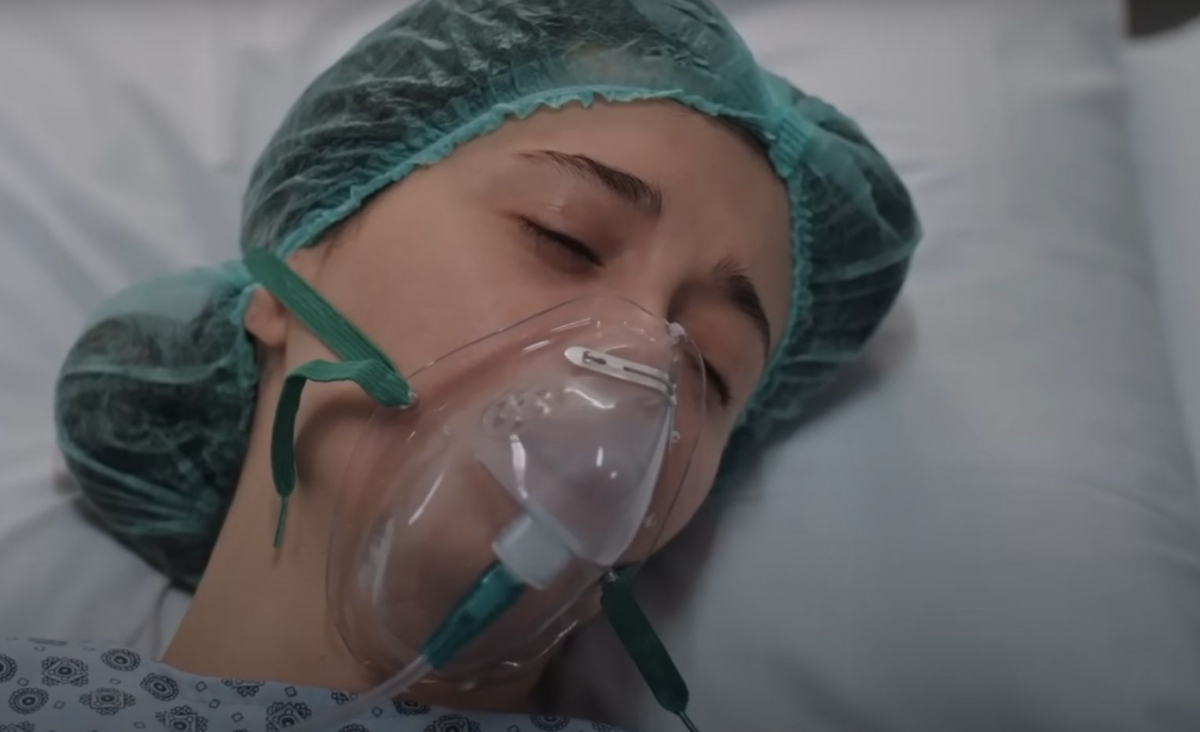 Pelin, bohaterka serialu "Złoty chłopak"