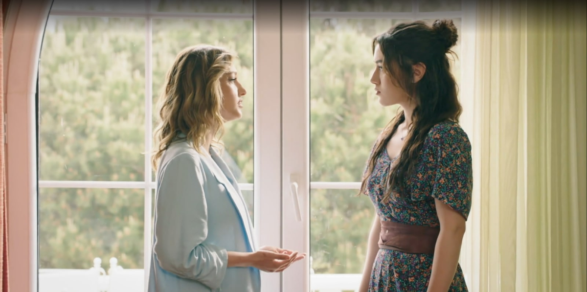 Berna zdradza Zeynep swoje tajemnice w 183 odcinku serialu Wichrowe wzgórze