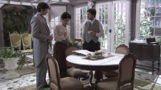 Kadr z serialu Akacjowa 38, emitowanego na antenie TVP 2. 