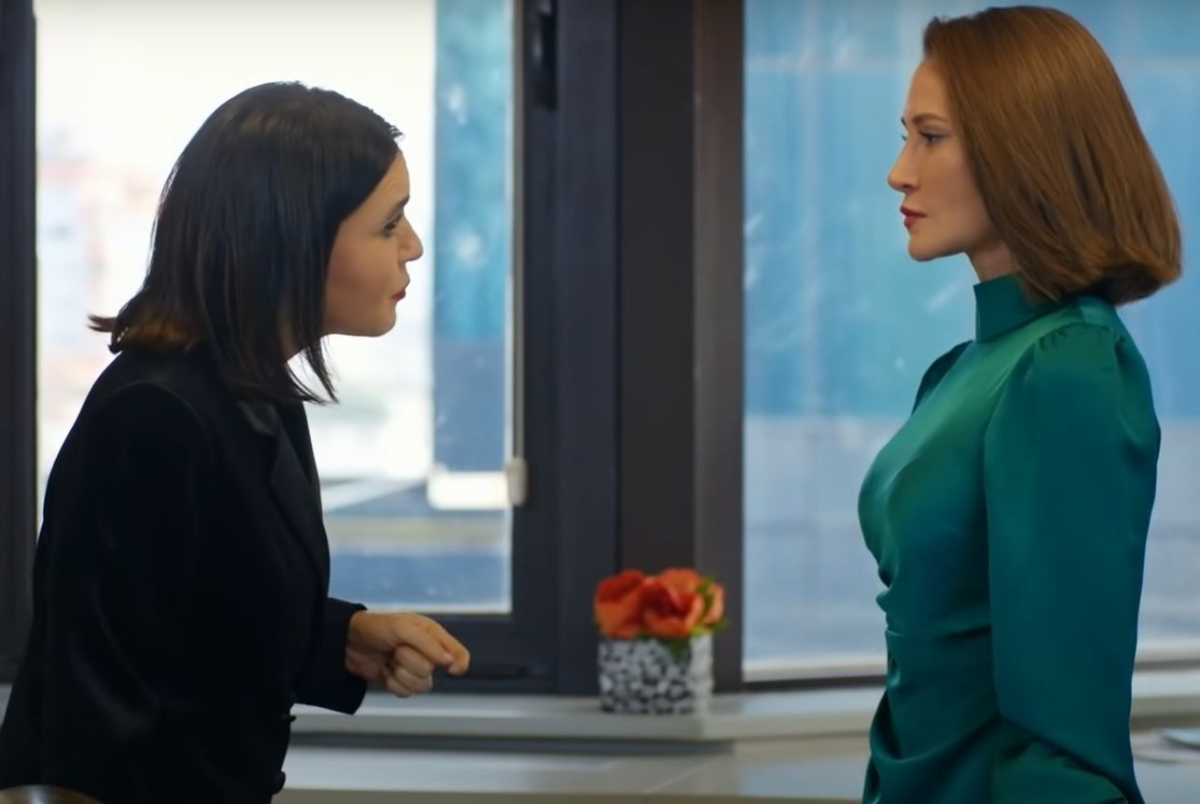 Feyza i Ender, bohaterki serialu "Zakazany owoc", emitowanego na TVP 2