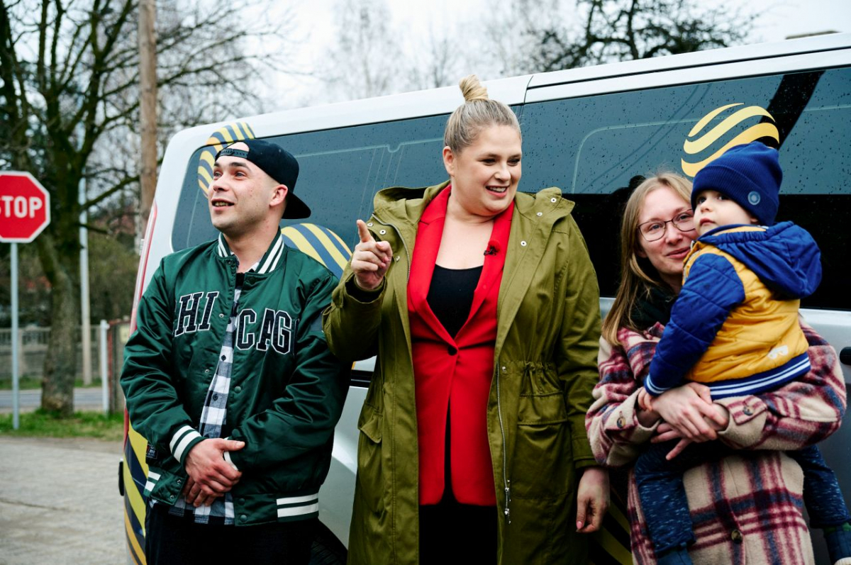 Uczestnicy programu "Nasz nowy dom"