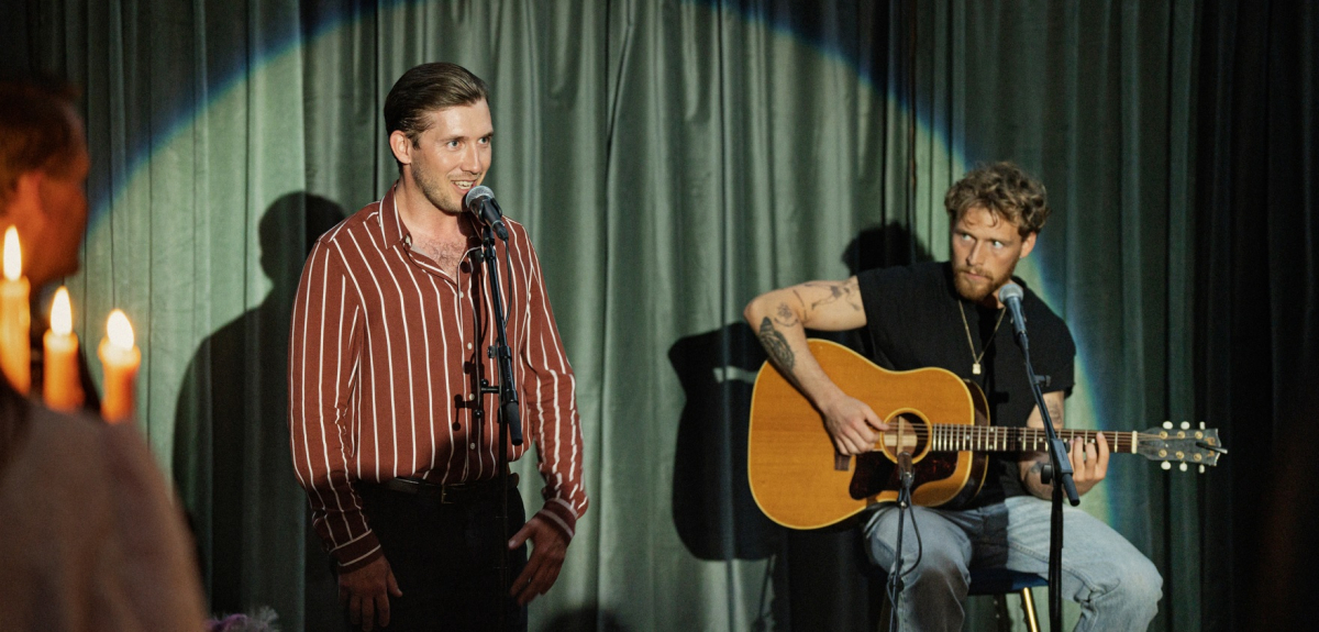 Sebastian Jessen jako Oliver, Christopher jako Elliott. Cr., w filmie "Piękne życie" od Netflix.