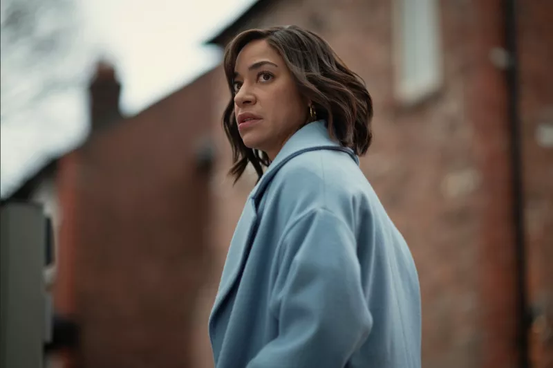 Obrazek w treści Zostań przy mnie - kolejny serial Netfliksa na podstawie prozy Cobena [jpg]