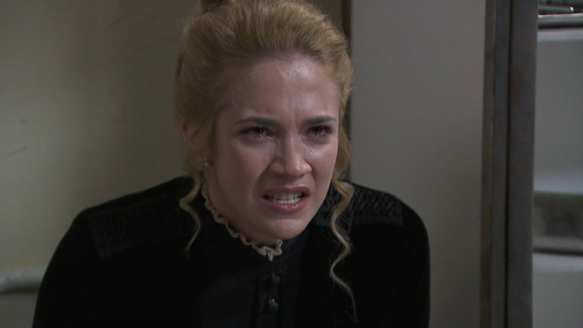 Kadr z serialu "Akacjowa 38", emitowanego na antenie TVP 2. 