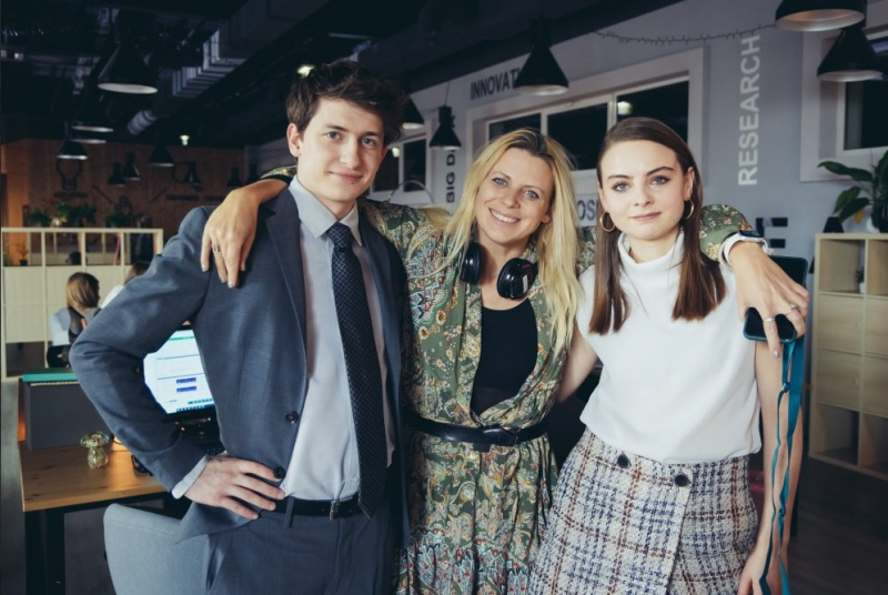 Obrazek w treści Rodzina na Maxa - kłopoty przyjaciela Maxa. Co zdarzy się w 5 i 6 odcinku serialu Marii Sadowskiej dla telewizji Polsat? [jpg]