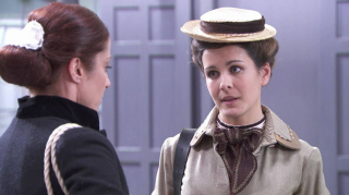 Kadr z serialu Akacjowa 38, emitowanego na antenie TVP 2. 