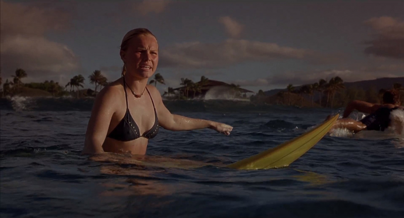 Obrazek w treści Błękitna fala – Czy miłość okaże się ważniejsza od marzeń i kariery? [jpg]